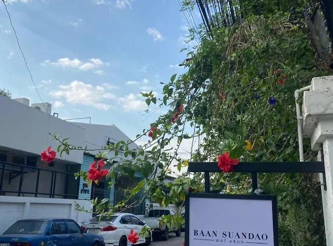 Проживание в семье Baan Suandao Wat Arun